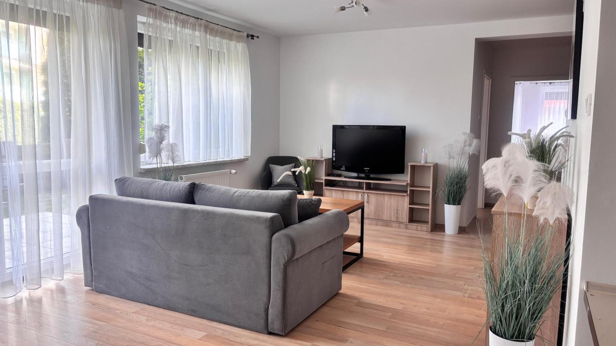 Apartment Jantar 600m Do Morza, Ogrodek, Grill, Dwie Sypialnie, Przestrzen Kolberg